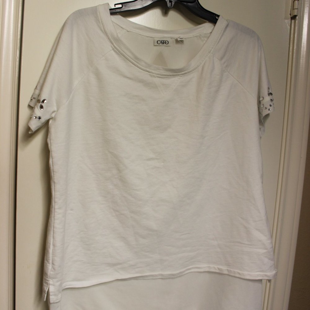 NWOT "CATO" WHITE S/S ALINE SWEATSHIRT SZ L